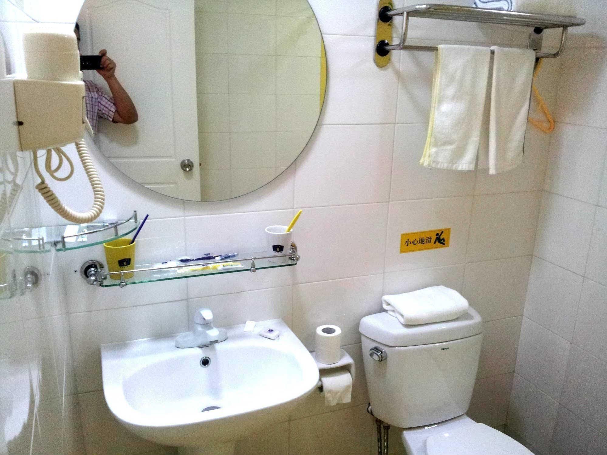 Home Inn Rushan Qingshan Road Вейхай Екстер'єр фото